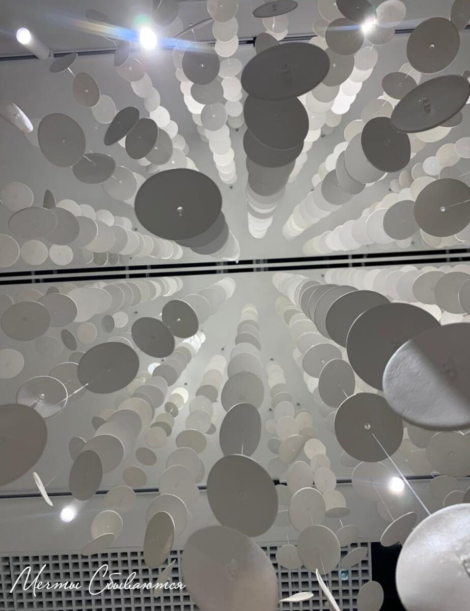 Листайте карусель ->