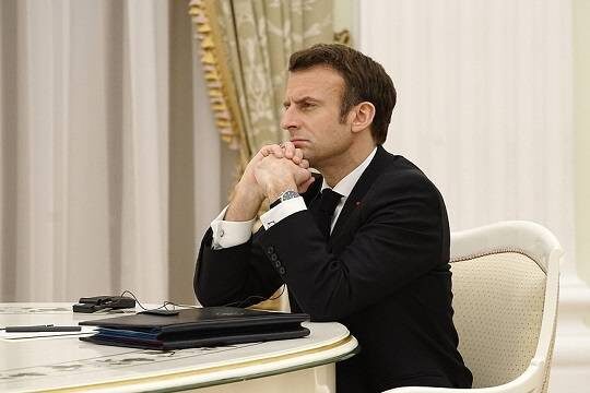   Bloomberg: Макрон намерен обратиться к Китаю с планом по переговорам РФ и Украины