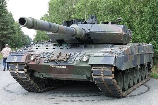    Испания отправила Украине отремонтированные танки Leopard