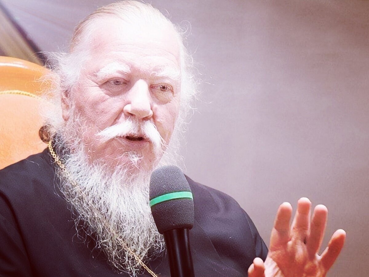 Димитрий Смирнов (07.03.1951 — 21.10.2020 гг.) — протоиерей, церковный и общественный деятель, проповедник, миссионер.