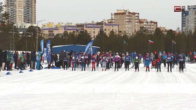    Более 15 тысяч югорчан приняли участие в забеге "Лыжня России - 2023"