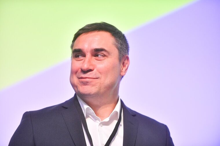    Первый депутат-доброволец Дмитрий Хубезов награжден орденом Мужества