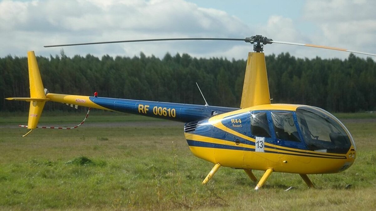     На северо-востоке Сахалинской области с экранов радаров исчез вертолет Robinson R-44, на борту которого, по предварительной информации, находились три человека. В МЧС сообщили, что борт совершил аварийную посадку.