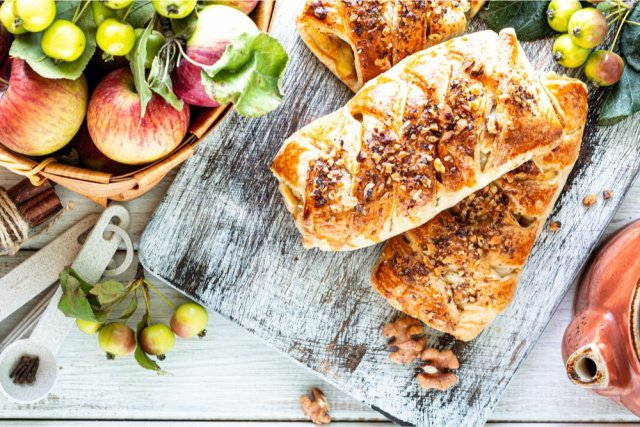 Яблочные трубочки