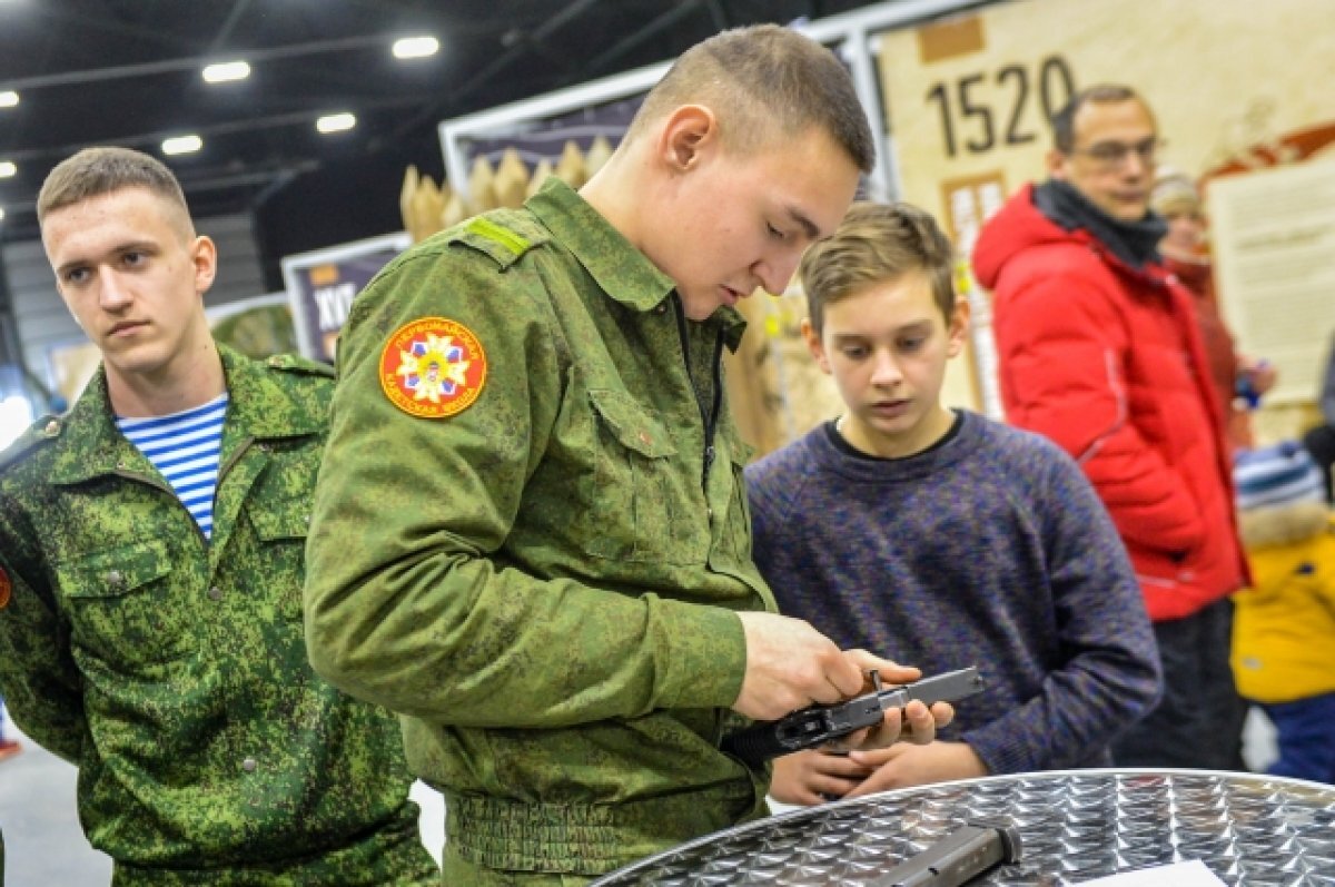    Каждый пятый мужчина в Красноярске не хочет подарков на 23 февраля