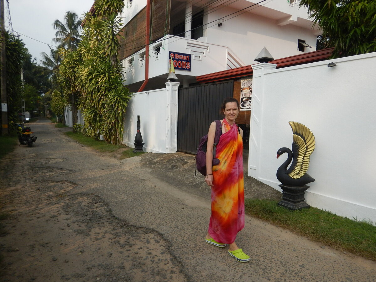 Одежда туриста - парео и кроксы