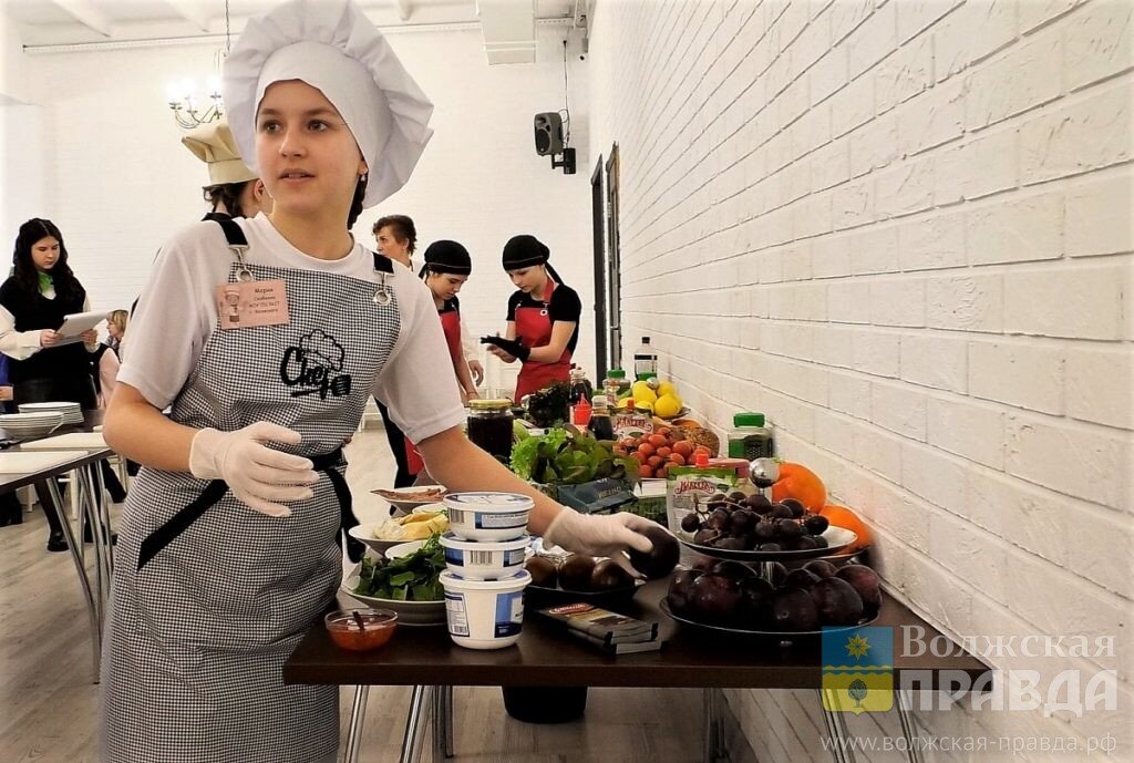 Конкурс прошёл в кафе "Bahnhof"📷    В Волжском состоялось кулинарное состязание «В гостях у шефа»
