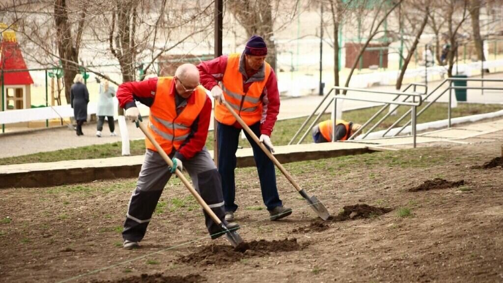     В Ростове-на-Дону среднемесячная зарплата за год выросла на 11%, рассказал на заседании Гордумы сити-менеджер Алексей Логвиненко.