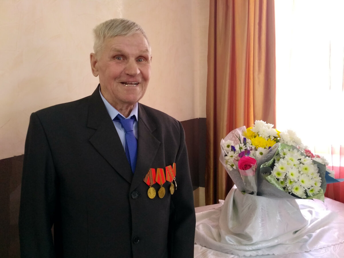 Дяде Мише - 90 лет!