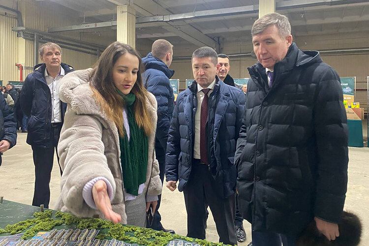    С традиционного для районных отчетных сессий смотра достижений местного бизнеса начался сегодня день в Пестрецах