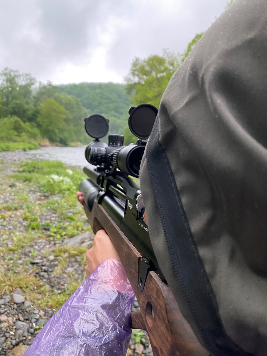 Не каждый может позволить себе выезжать в безлюдное место и наслаждаться стрельбой. 