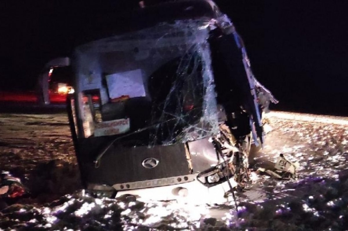    Два человека погибли и три пострадали в ДТП с автобусом на Алтае