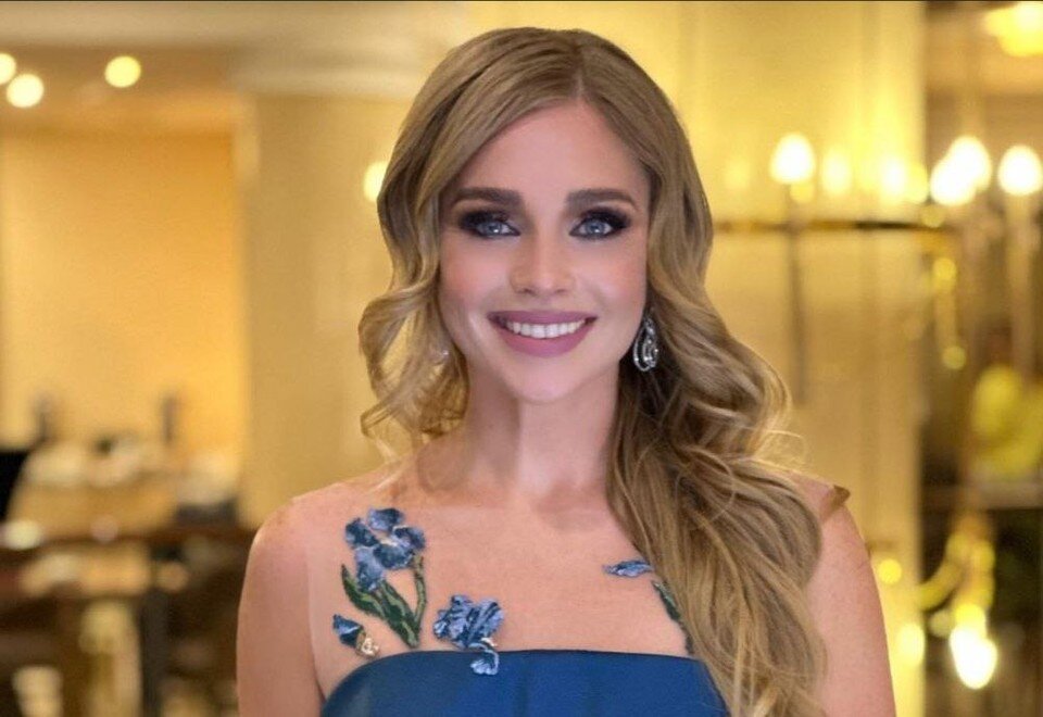     Певица Алена Ланская радует поклонников яркими образами. Фото: соцсети.