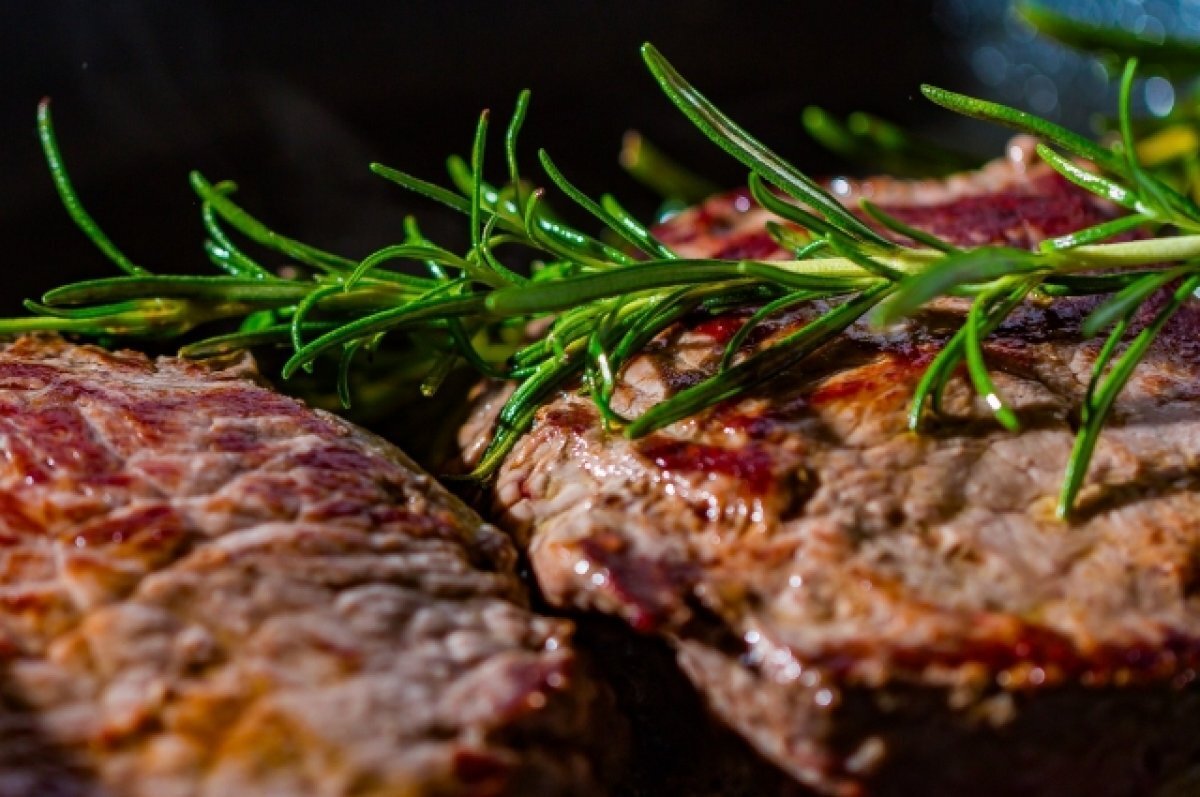    Онколог Пильх предостерег от чрезмерного употребления красного мяса