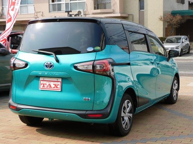 Купить toyota sienta