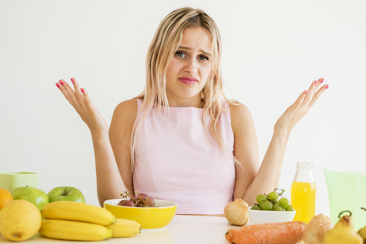 Витамины пить натощак. Hungry female.