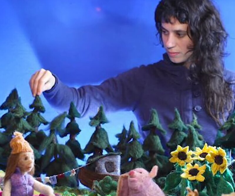     Познакомьтесь с художницей Андреа Лав. Она создает целые миры из валяной шерсти