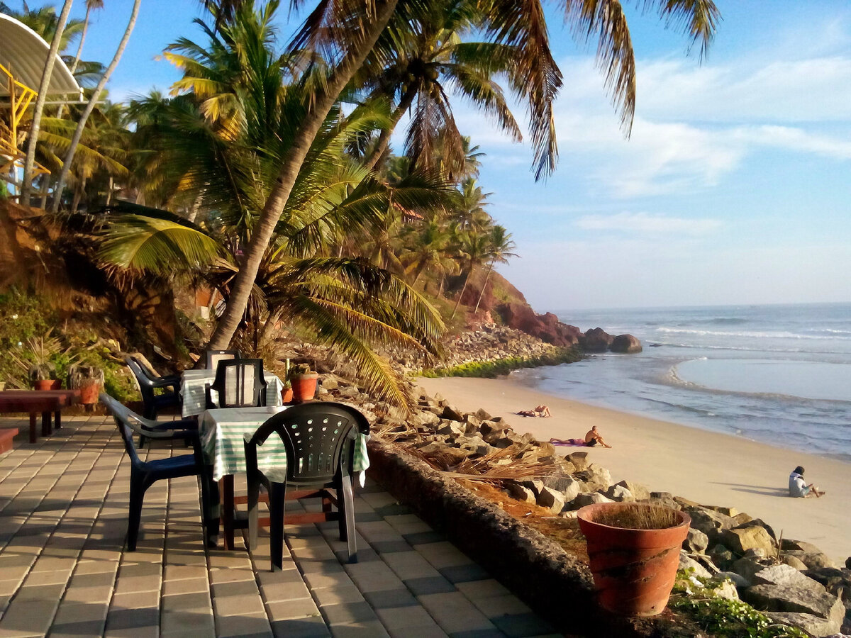 Побережье Индийского океана. Фото: Женщина после 50