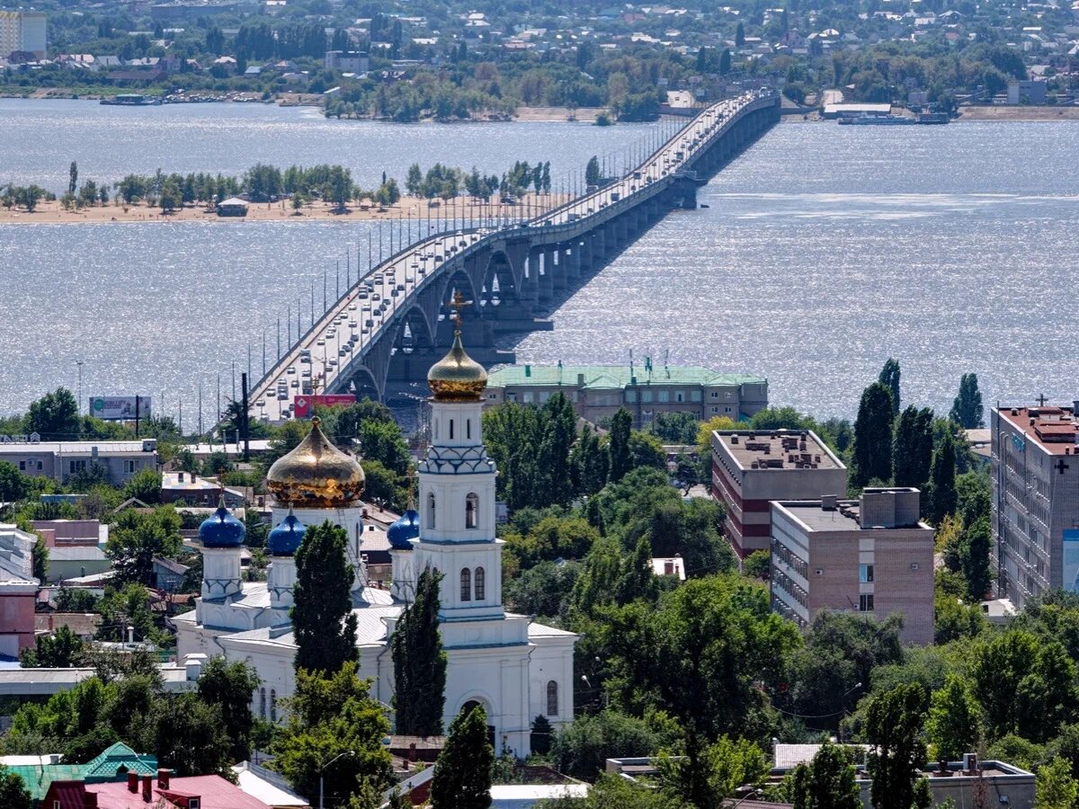 саратов на берегу волги