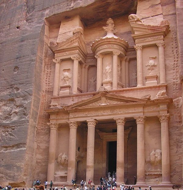      Храм Эль-Хазне