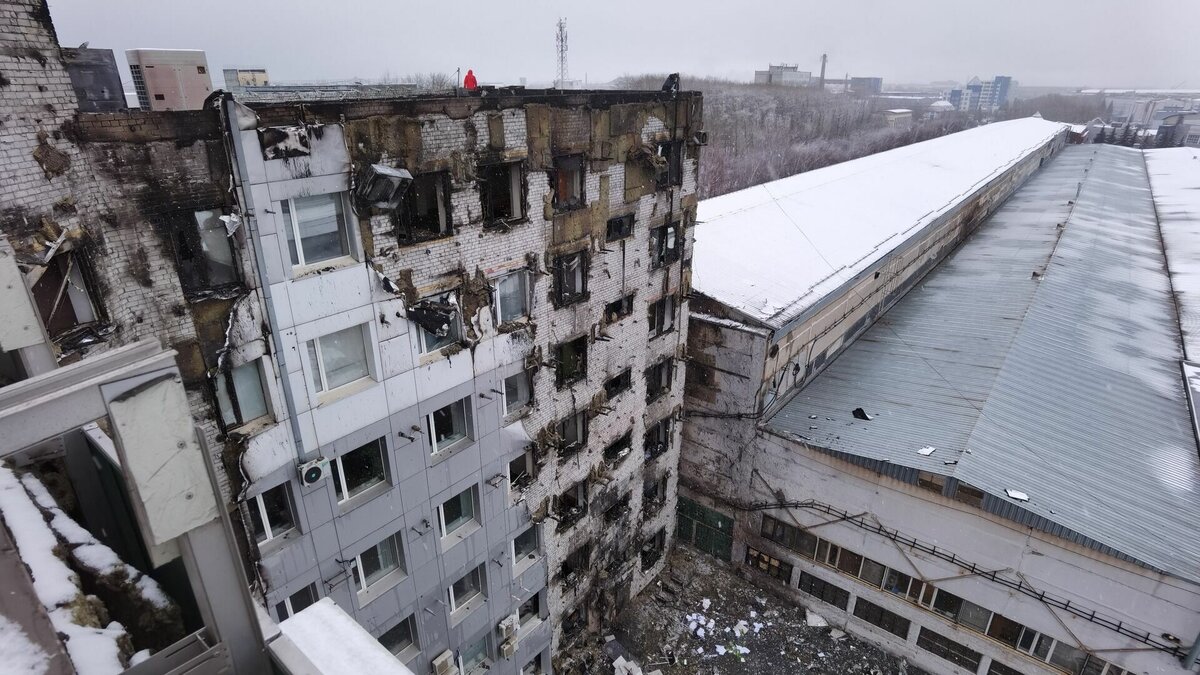     Мужчина пострадал в пожаре, возникшем из-за возгорания стиральной машины. На место происшествия приехали сотрудники МЧС России по Приморскому краю.