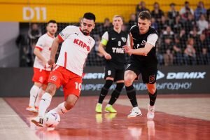    Фото: mfc-kprf.ru / официальный сайт МФК КПРФ Константин Бухтатов