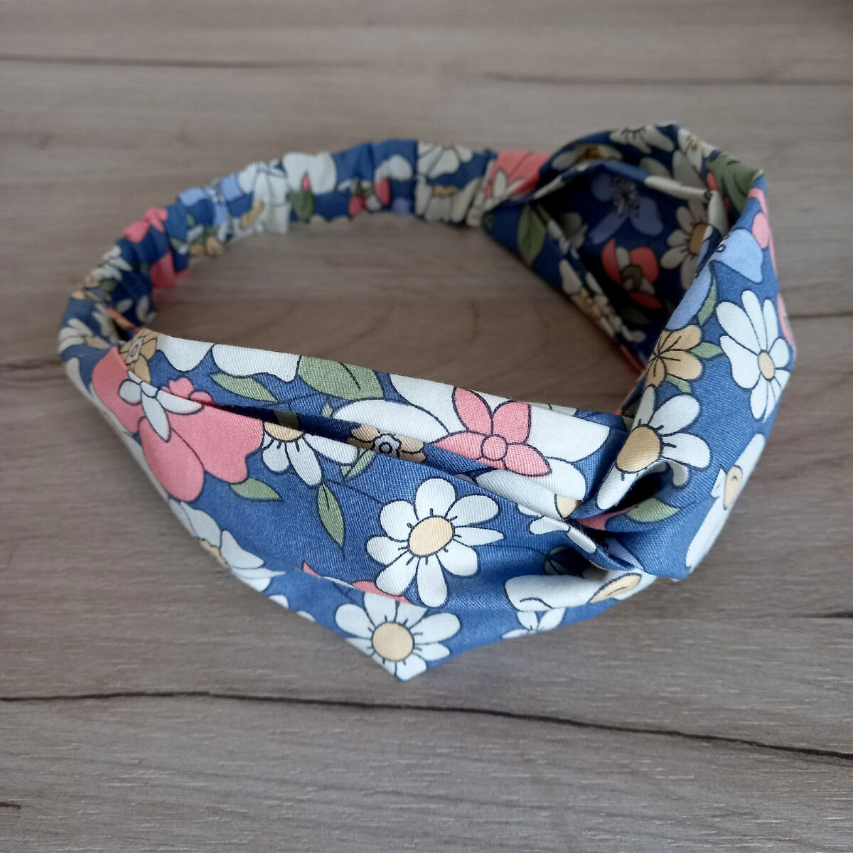 Повязка на голову типа чалмы.