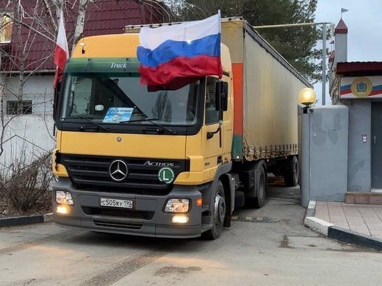     Мирному населению будет доставлено три фуры со стройматериалами для восстановления домов, а также инвентарь для детских садов. Фото: правительство Саратовской области