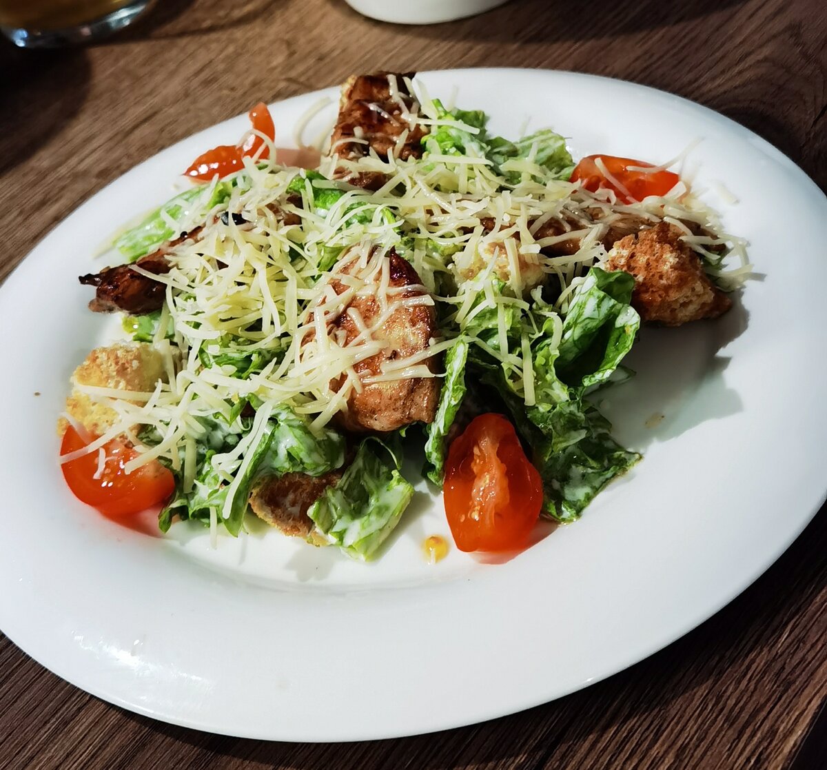 Цезарь с жареной курицей 400р.