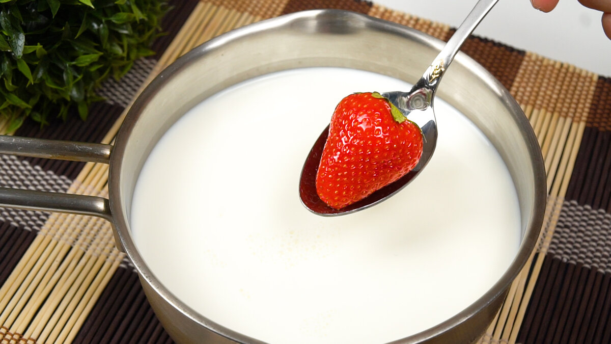 Клубничный йогурт без сахара!🍓 Добавляю клубнику в молоко и сметану