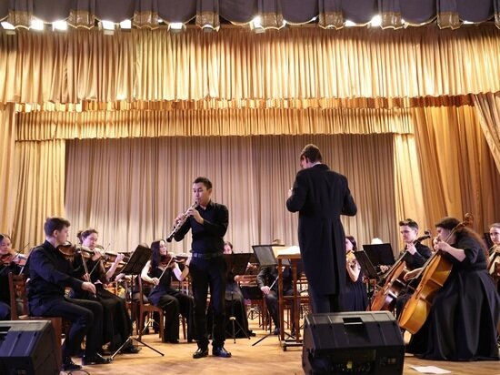     Бекдоолот Мырзагулов — лауреат всероссийских и международных конкурсов, солист Российского Национального Молодёжного симфонического оркестра. Фото: Юлия Боровикова.