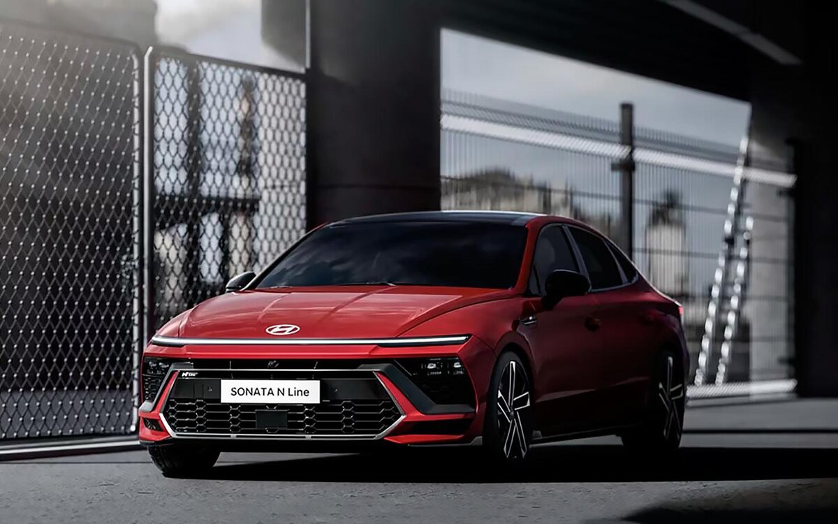 Hyundai представил рестайлинговый седан Sonata. Автомобиль получил полностью новый дизайн.
Фото: Hyundai Sonata