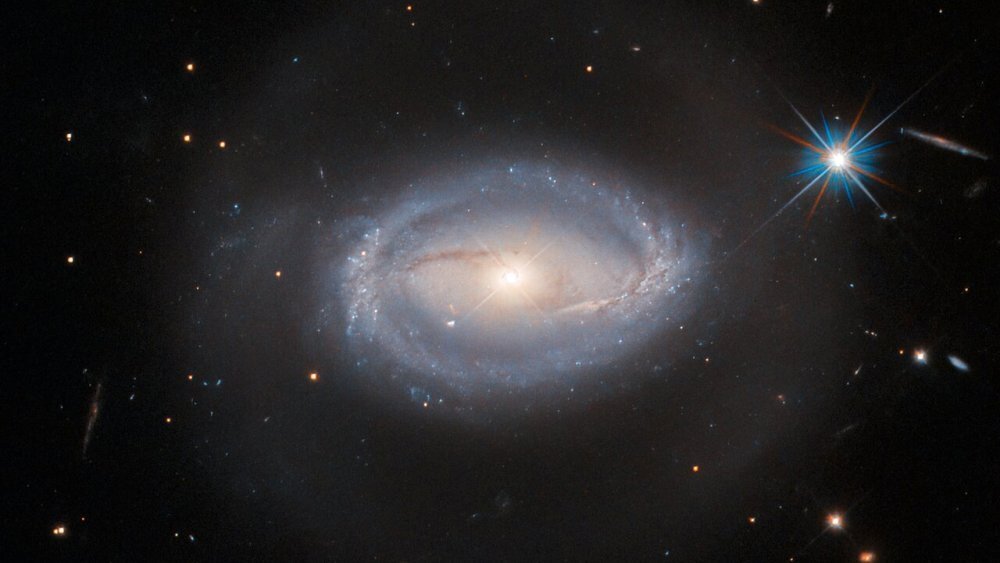    Фото: ESA/Hubble & NASA, A. Barth, R. Mushotzky