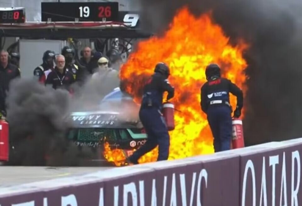    «Ничего себе пожар!» Реакция Джорджа Рассела на инцидент в гонке поддержкиСоцсети