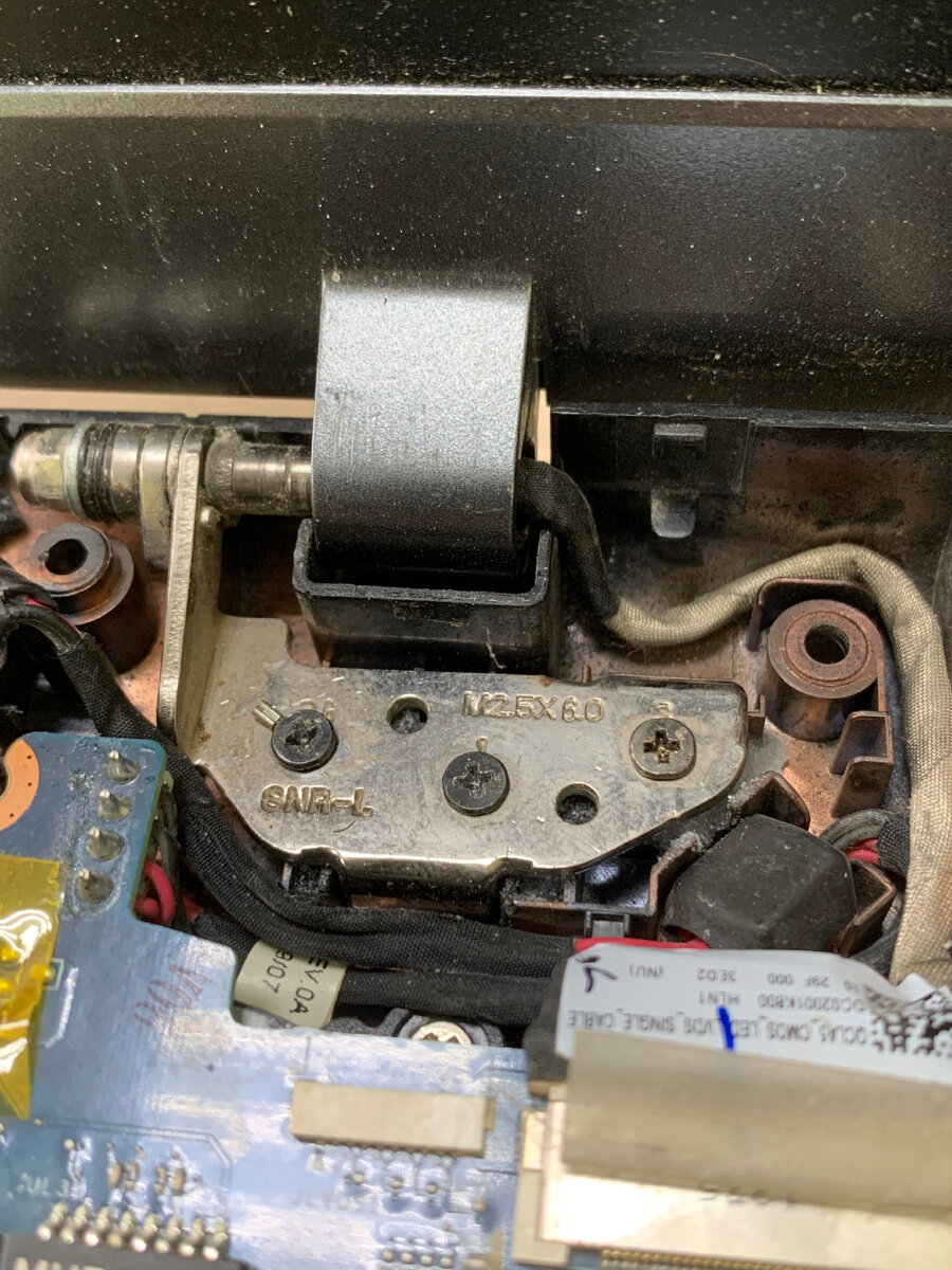 Восстановленная левая петля крепления матрицы