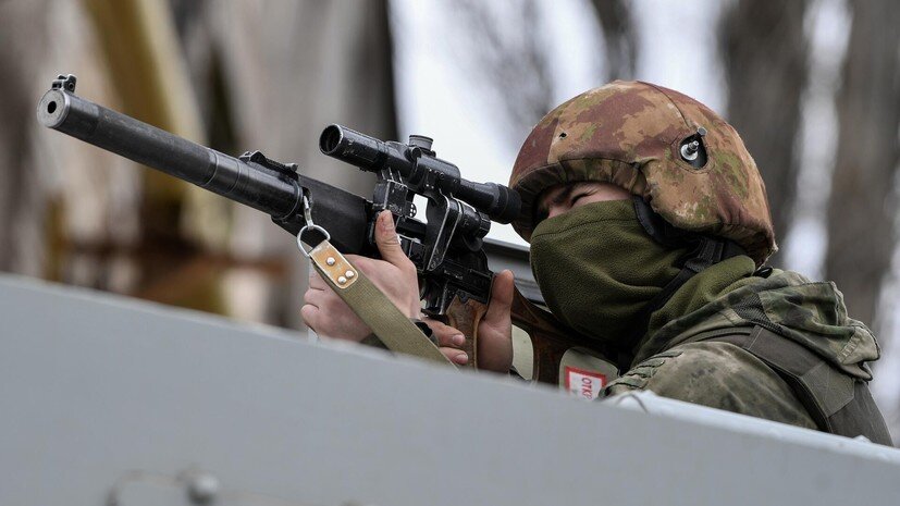     Военнослужащий на Украине. Архивное фото РИА Новости