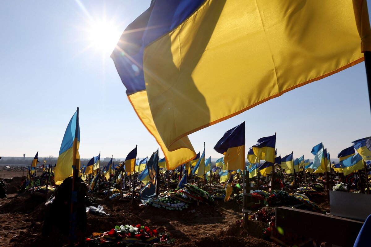   Кладбище на Украине © Vyacheslav Madiyevskyy/Global Look Press