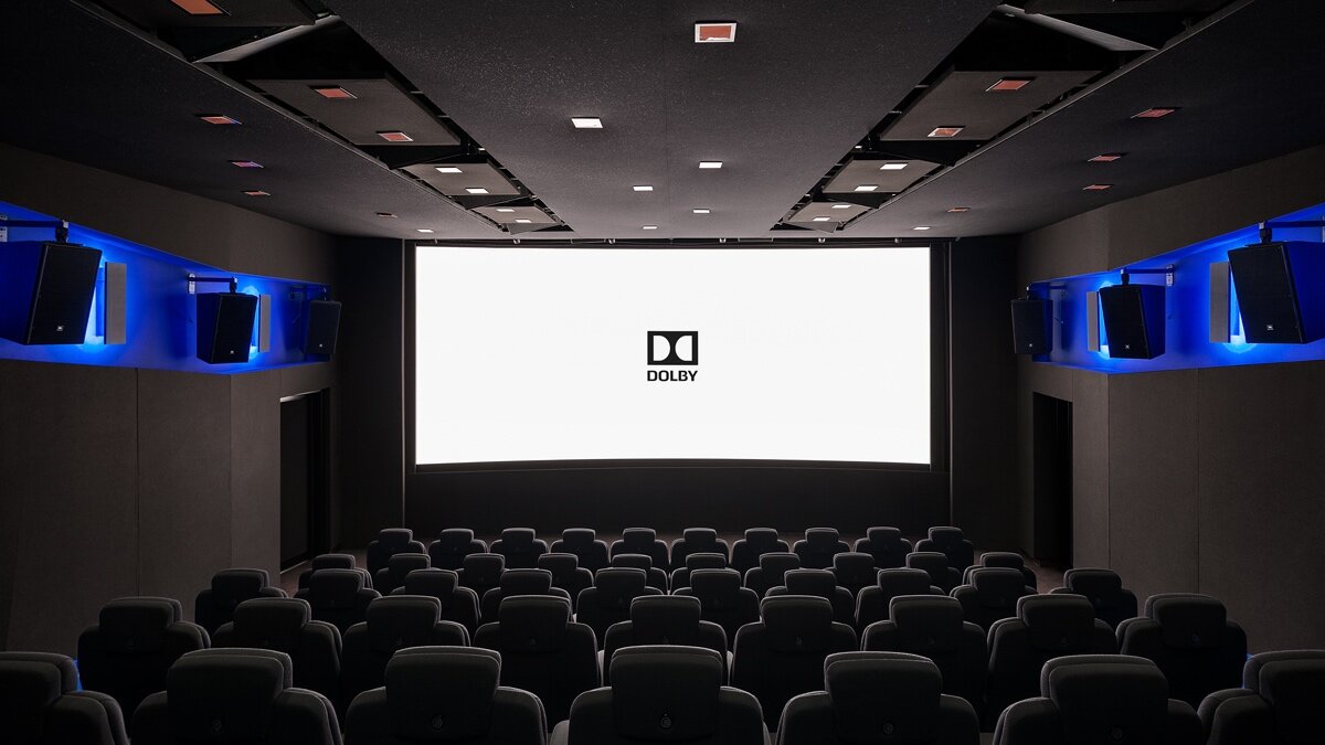 Большой зал dolby atmos