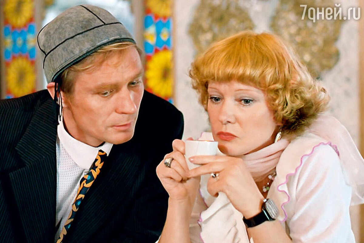    Людмила Гурченко и Александр Михайлов в фильме «Любовь и голуби». 1984 г.