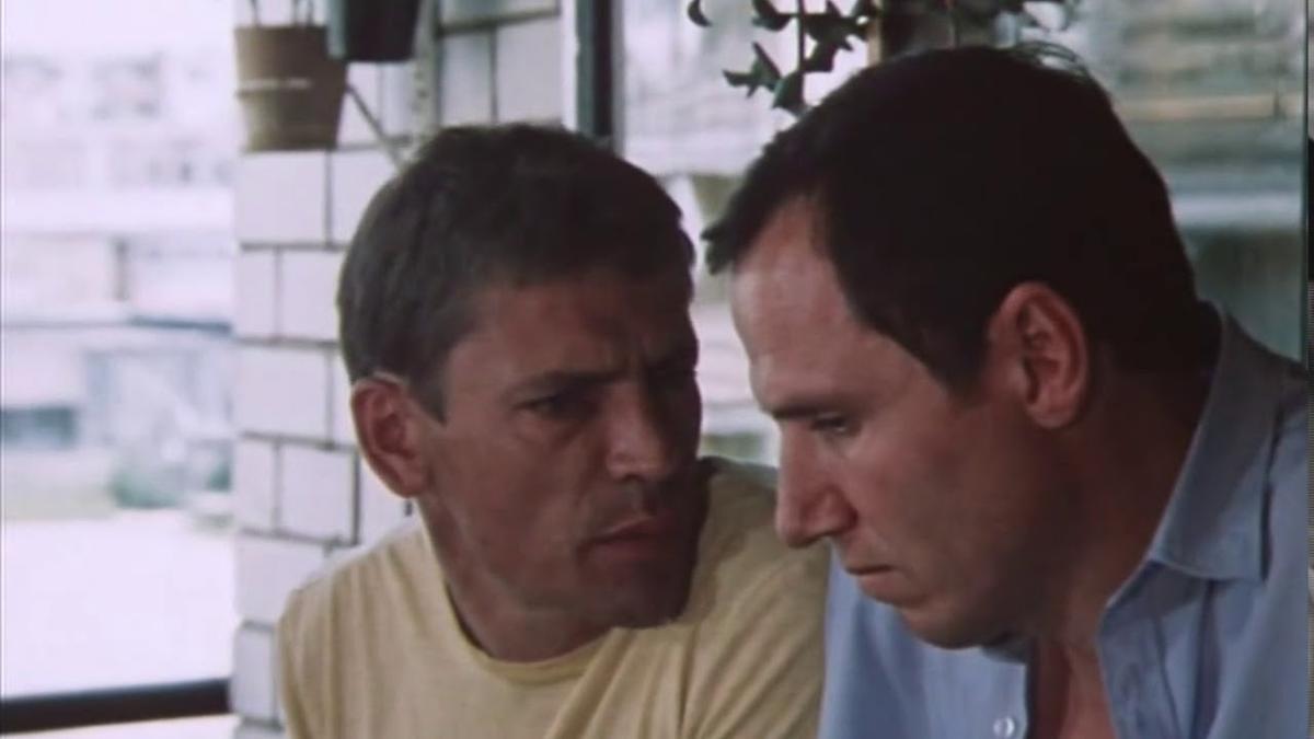 Кадр из фильма "Личная жизнь директора" взят для иллюстрации из Яндекс Картинки.  