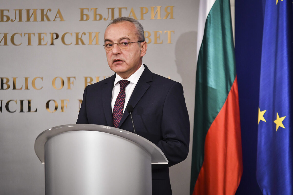     Премьер-министр Болгарии Гылыб Донев / Gettyimages.ru / Georgi Paleykov / NurPhoto