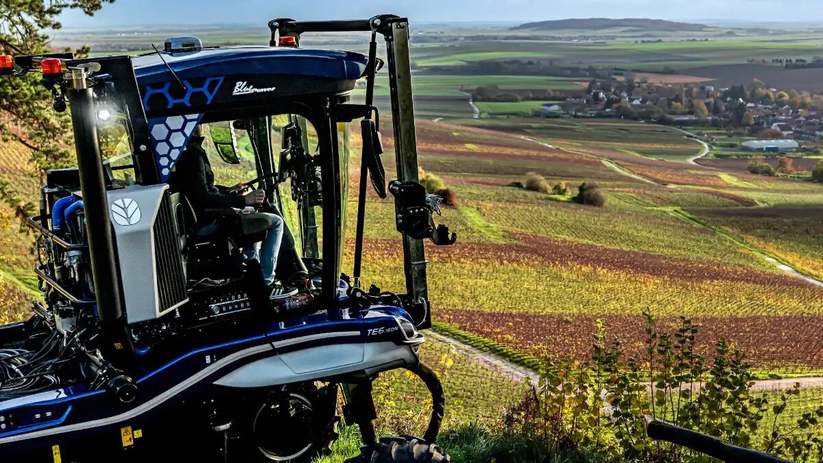 New Holland представил TE6 — новые тракторы для виноградников | ГлавПахарь  | Дзен