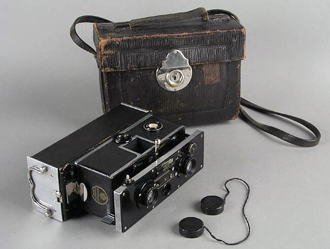 Полископ Стерео-камера изготавливалась в Швейцарии на фабрике G. Zulauf, Zurich, Switzerland по заказу Торгового дома Ф. Иоахим и К° в начале ХХ века (данный экземпляр датируется 1910 годом). Фото: photohistory.ru 