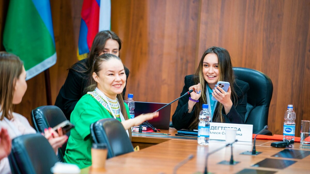    В Ханты-Мансийке выпускники школы этноблогеров защитили проекты