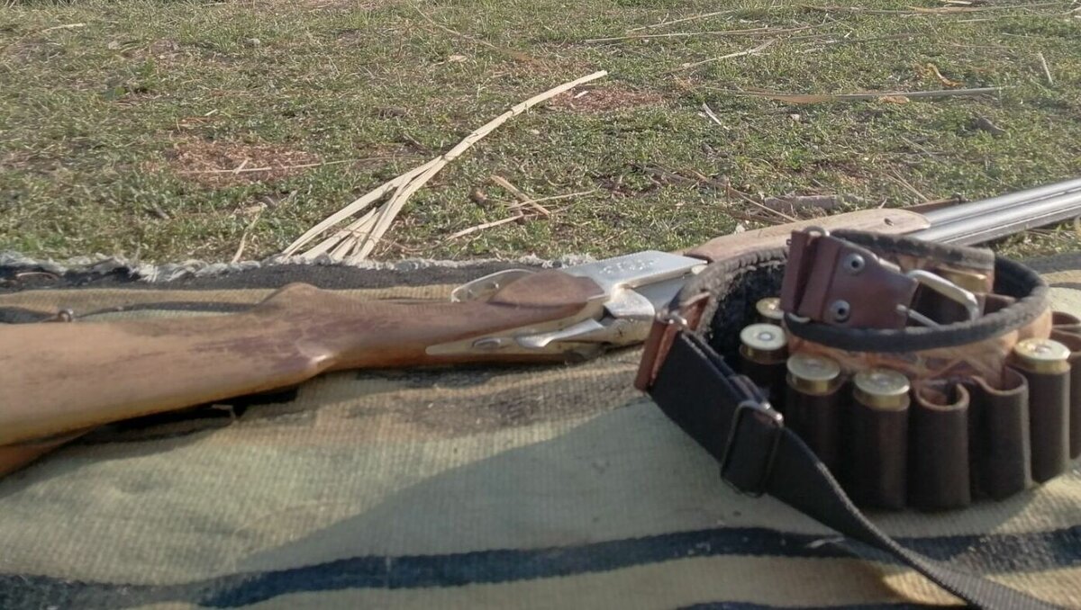     Мужчины выпивали в лесоделяне и в какой-то момент начали ссориться.