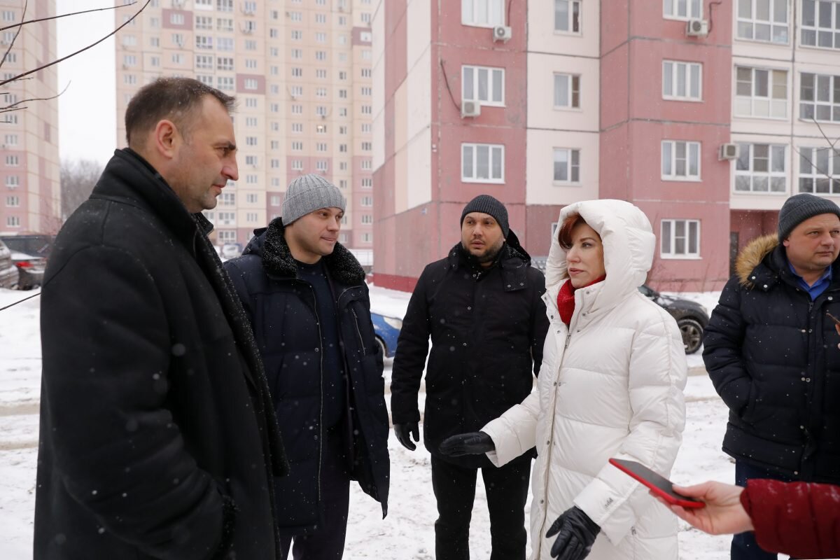    По словам депутата, чаще всего жители обращаются к ней по вопросам ЖКХ Марина Ухабова