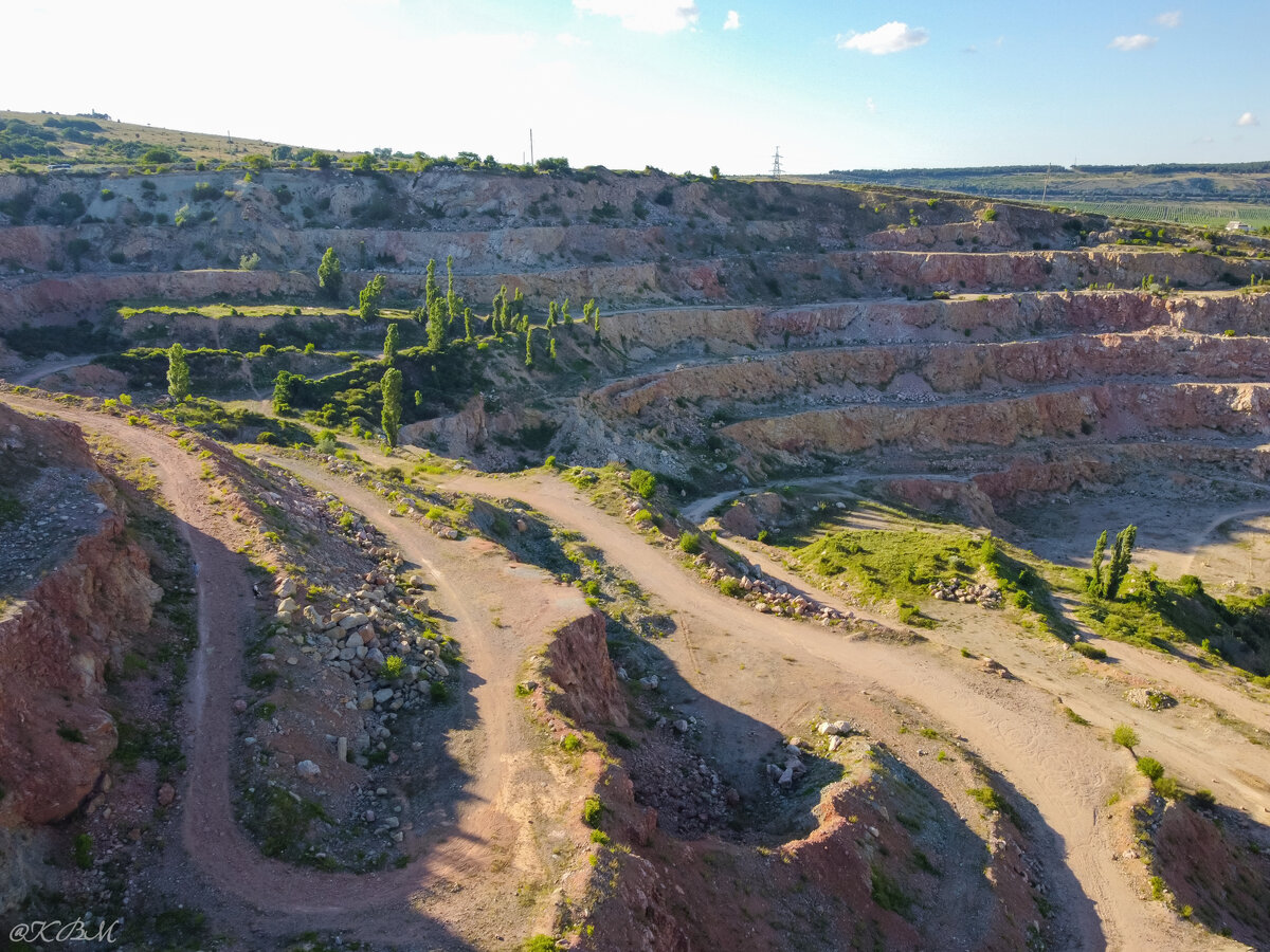 Кадыковский карьер флюсовых известняков под Балаклавой