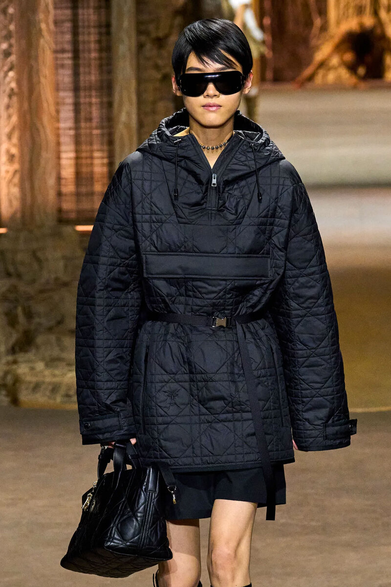    Christian Dior весна-лето 2023АРХИВЫ ПРЕСС-СЛУЖБ