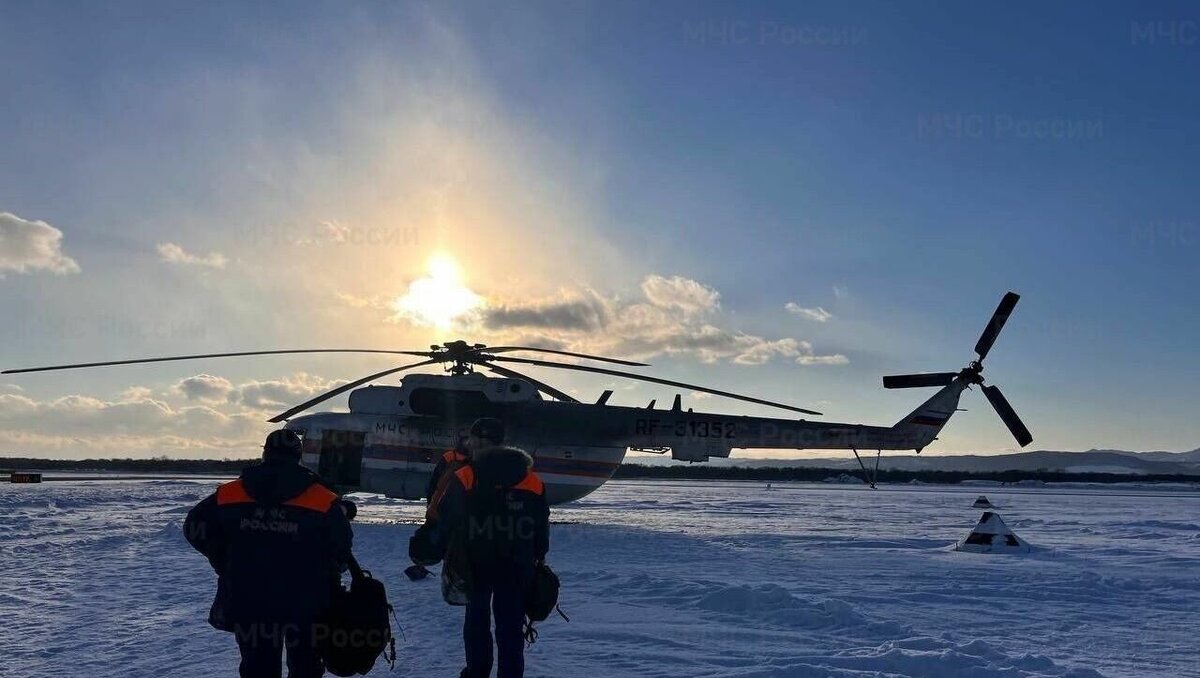     Инцидент произошел во время туристического тура. Воздушное судно, на котором находилась пара, рухнуло у пика Чехова на Сахалине.