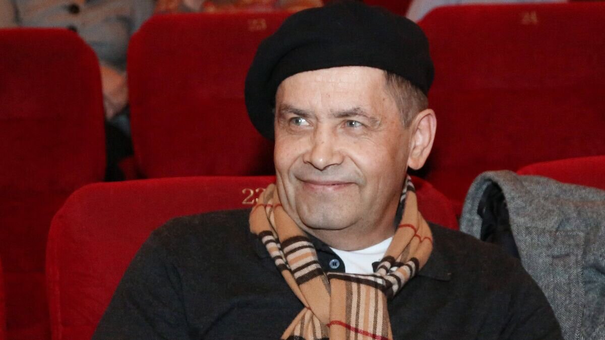    Солист группы "Любэ" Николай Расторгуев в кинотеатре "Октябрь"© РИА Новости / Екатерина Чеснокова